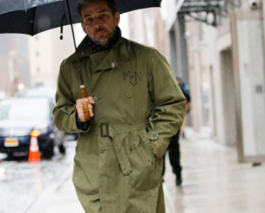  This coat is 10 times more handsome than the trench coat