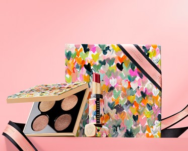  BOBBI BROWN 520 is a limited series of "full of love"