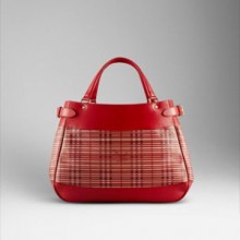 巴宝莉·珀松2011春夏款红色搭配经典条纹马术图案装饰女士手袋